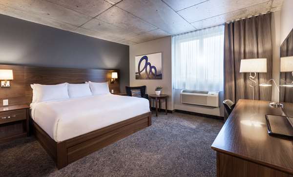  - Imperia Hotel & Suites Boucherville