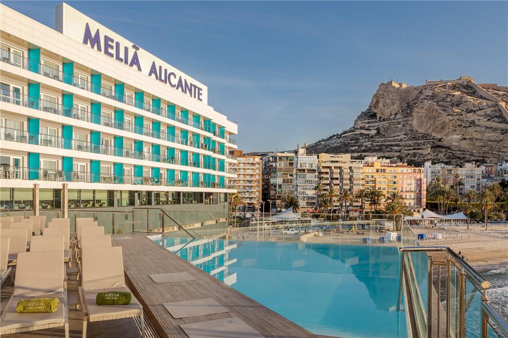 THE LEVEL AT MELIA ALICANTE-guestroom-Guest Room,Guest Room Amenity,Pool,Architecture,On-Site,Outdoor/Exterior,City,People,Waterfront,Exterior View of Building.jpg
