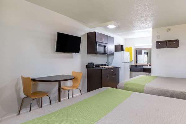  - Studio 6 Extended Stay Hotel Temple