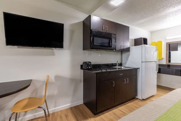  - Studio 6 Extended Stay Hotel Temple