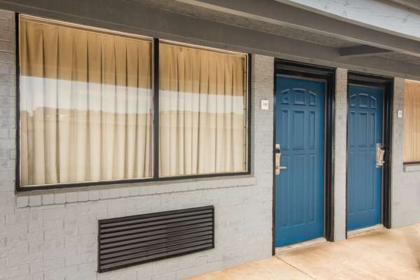 Exterior view - Rodeway Inn Nashville