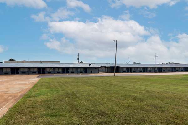 Exterior view - Rodeway Inn Nashville
