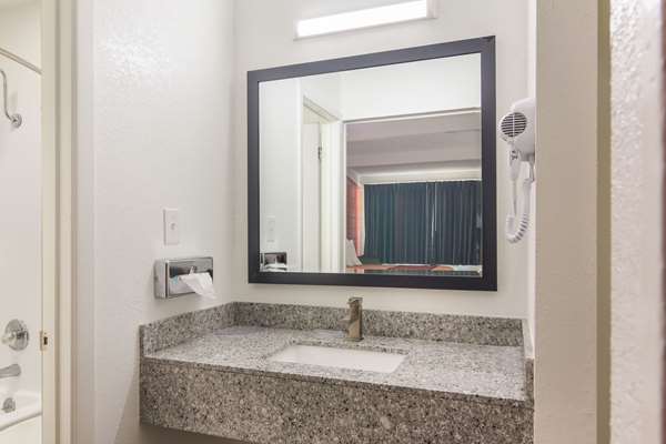  - Rodeway Inn Nashville