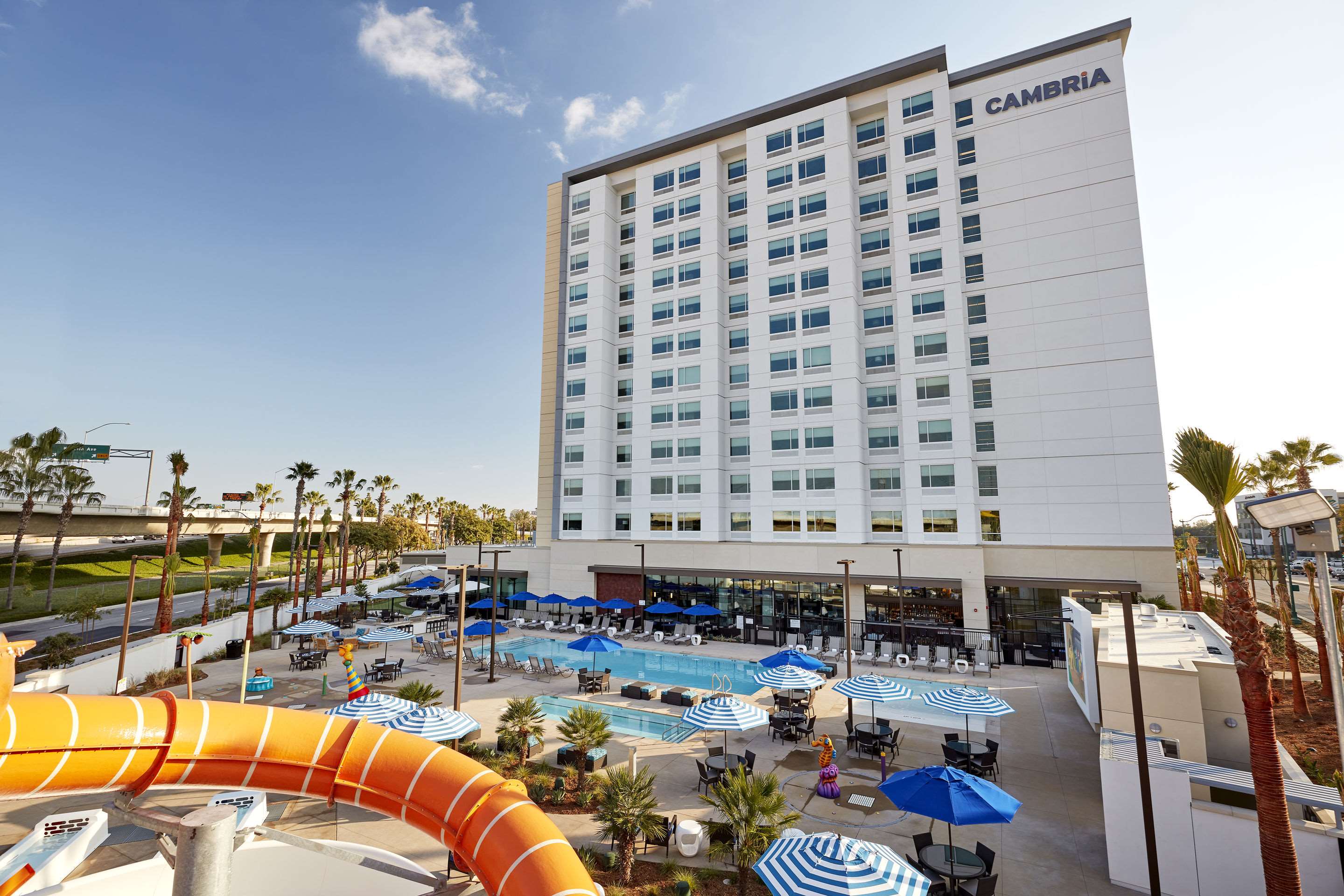 Hotel with outdoor water park | Cambria Hotel Anaheim Resort Area