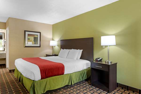  - SureStay Hotel by Best Western Lenoir City - I-75, Exit 81