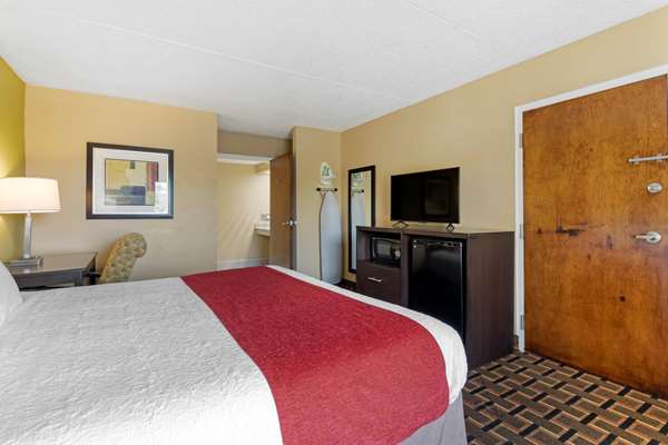  - SureStay Hotel by Best Western Lenoir City - I-75, Exit 81