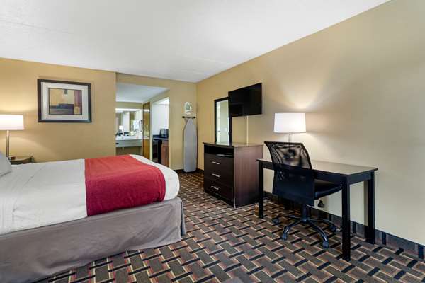 Suite - SureStay Hotel by Best Western Lenoir City - I-75, Exit 81