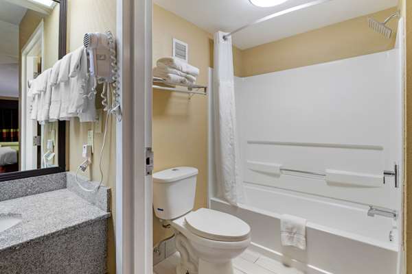  - SureStay Hotel by Best Western Lenoir City - I-75, Exit 81