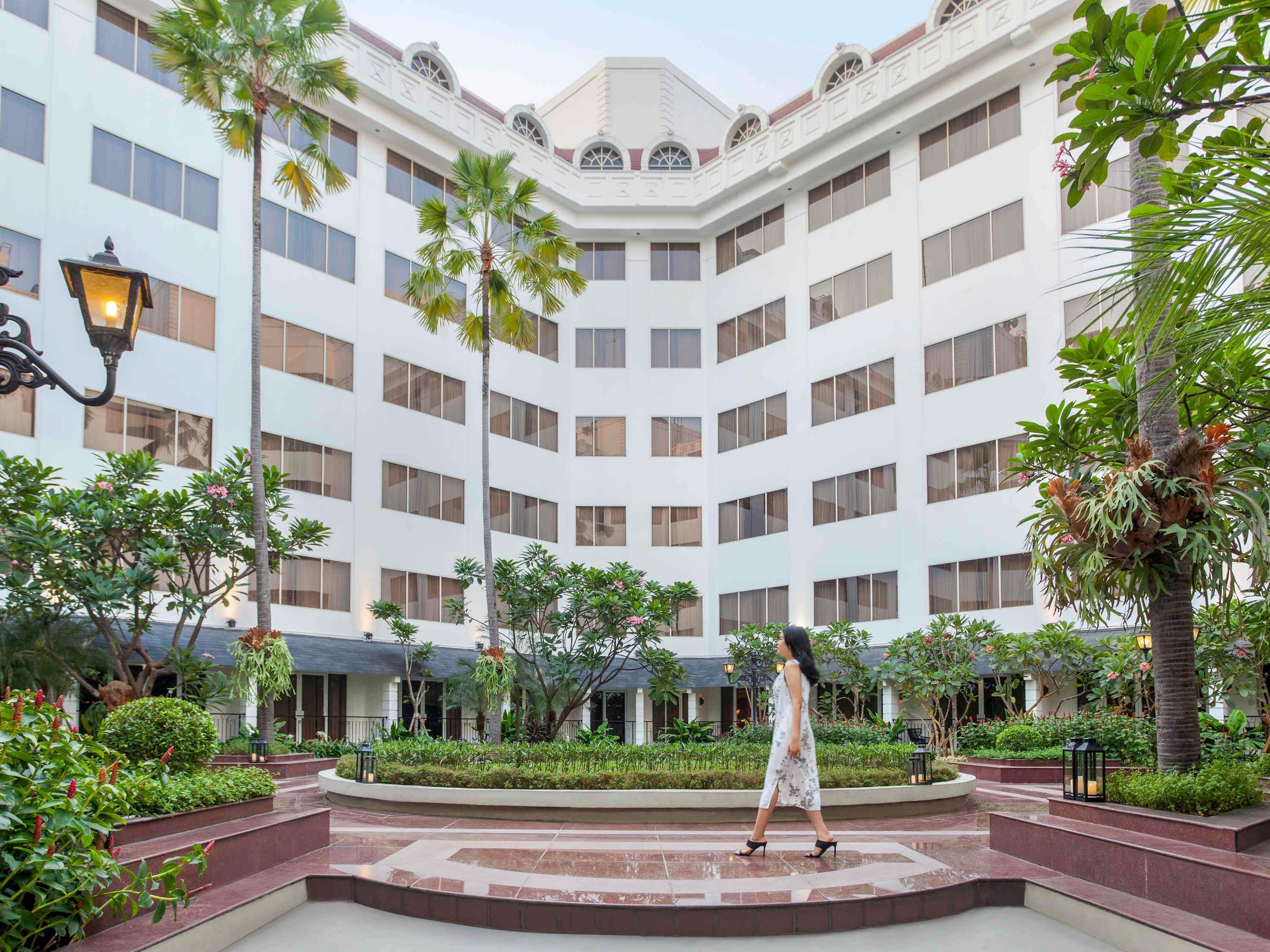 Mercure Jakarta Batavia Room Type - Privilege Room, Terrace with 1 king-size bed