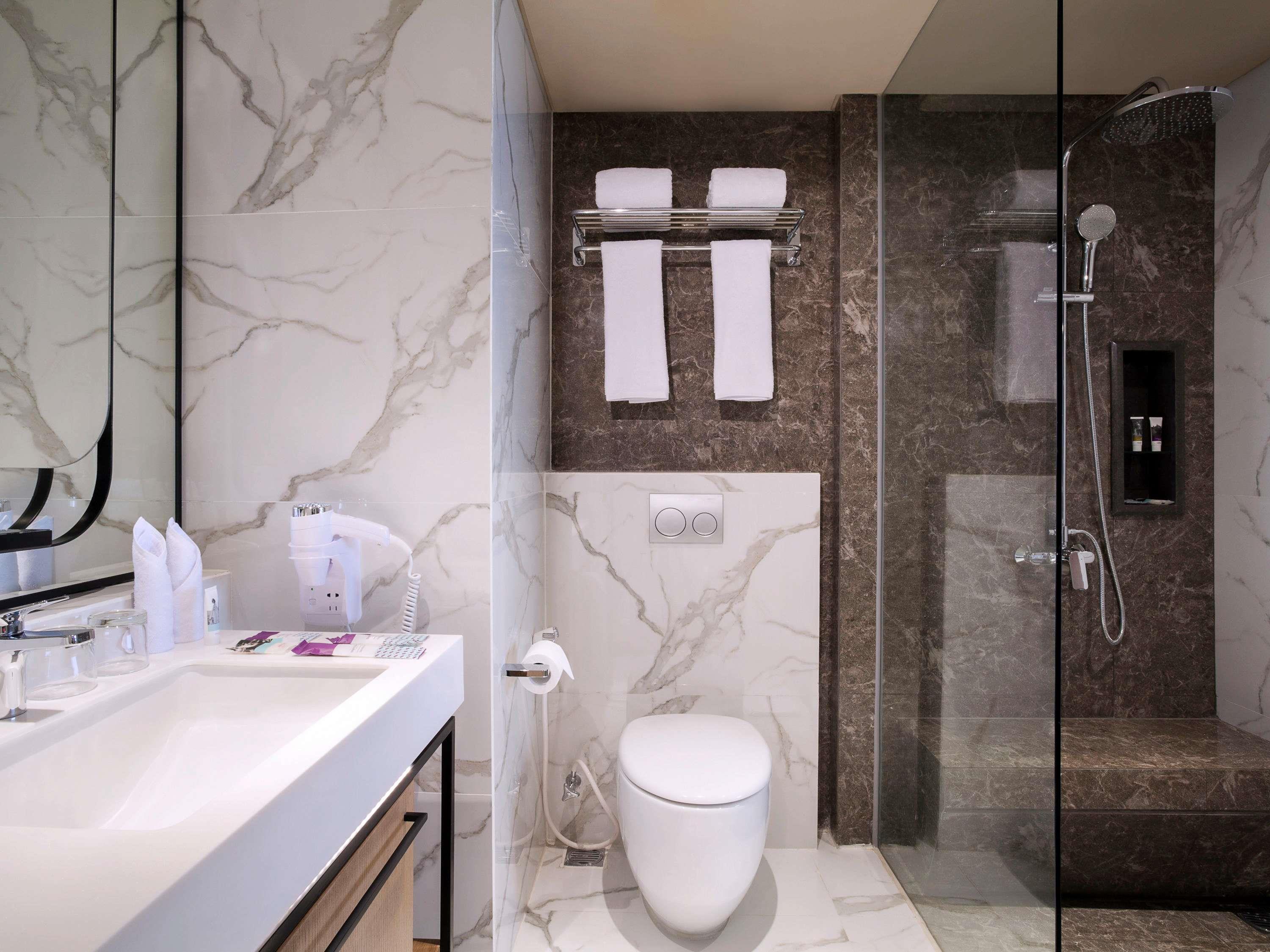 Mercure Jakarta Batavia Room Type - Privilege Luxe King Room