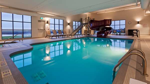 Pool - Best Western Plus Morden Hotel