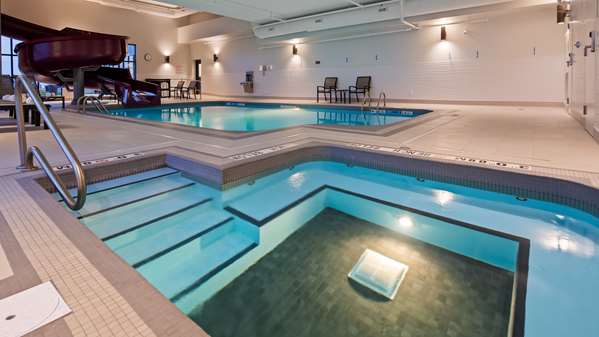 Pool - Best Western Plus Morden Hotel