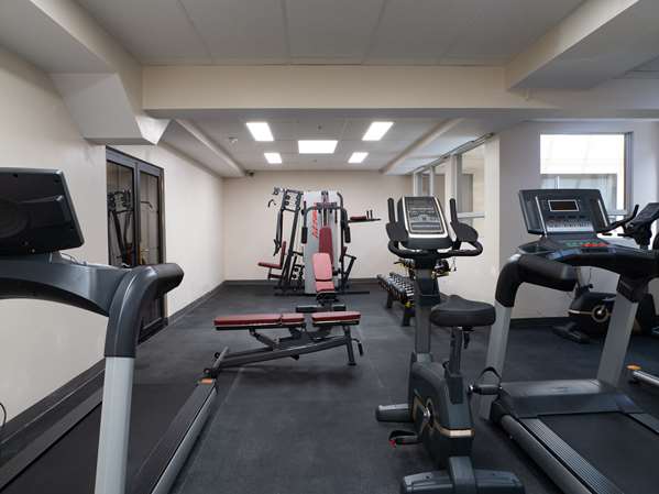 Fitness/ Exercise Room - Hotel Montreal Metropolitan