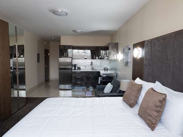 Suite - Hotel Montreal Metropolitan