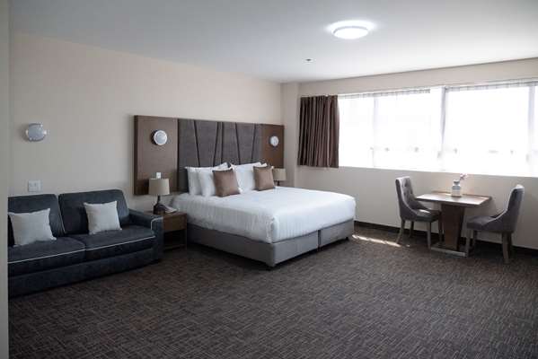 Suite - Hotel Montreal Metropolitan