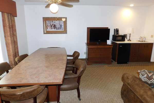  - AmericInn Ogallala - I-80, Exit 126