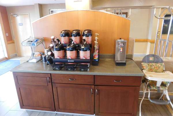  - AmericInn Ogallala - I-80, Exit 126