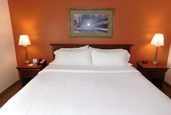Suite - AmericInn Ogallala - I-80, Exit 126