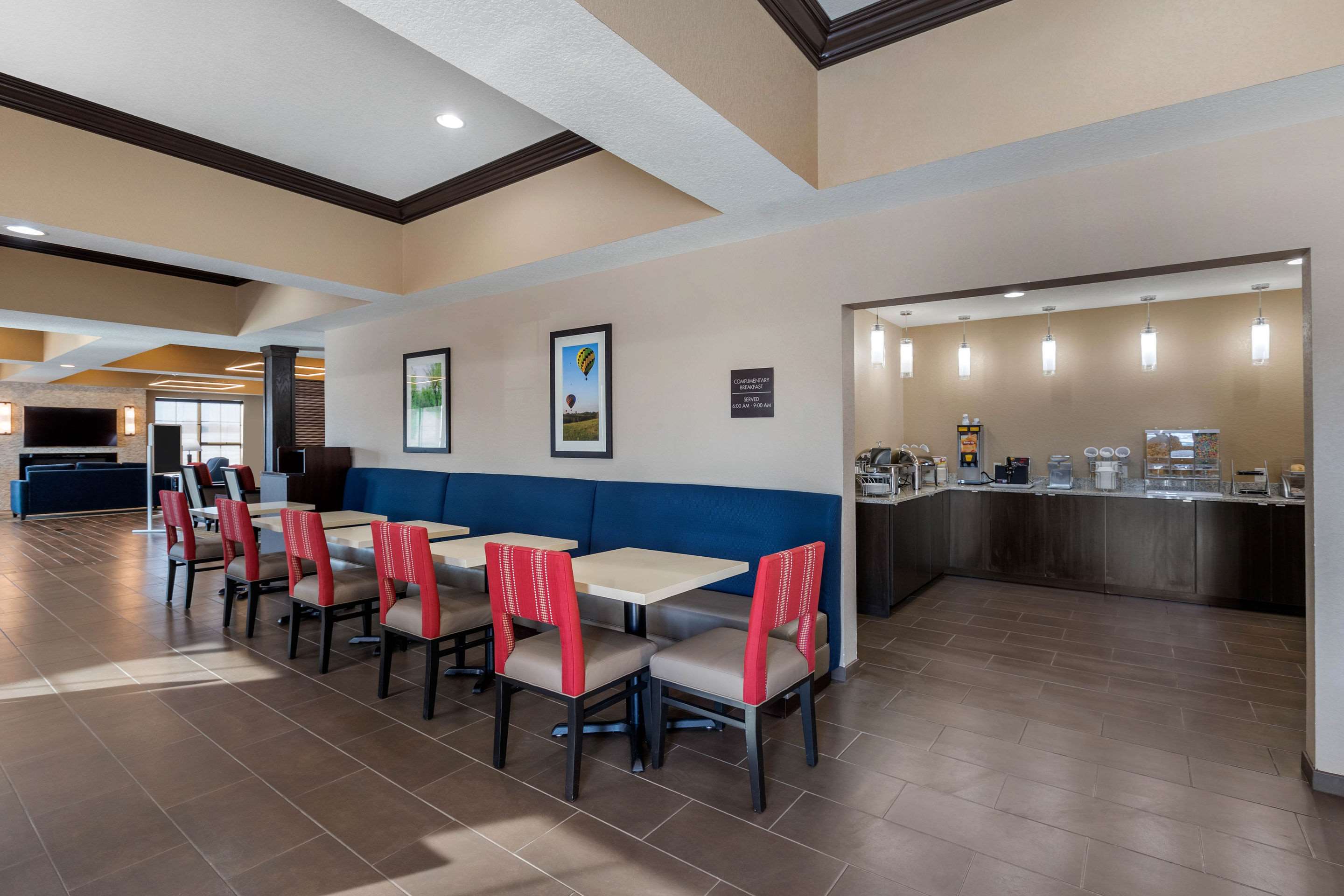 Breakfast area