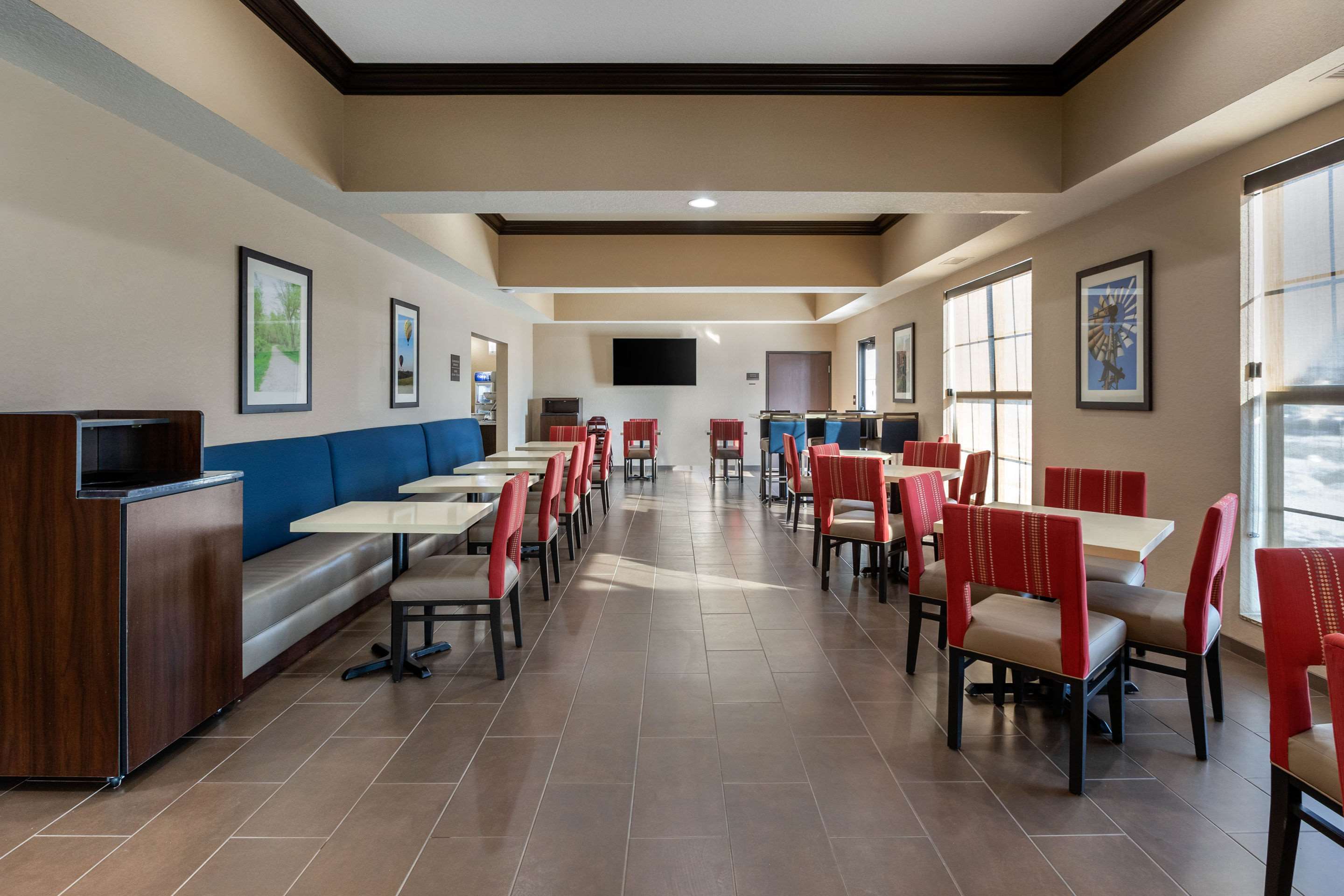 Breakfast area