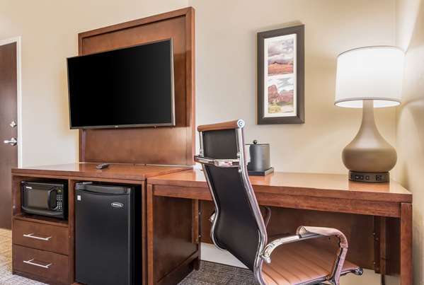  - Comfort Inn & Suites Hurricane