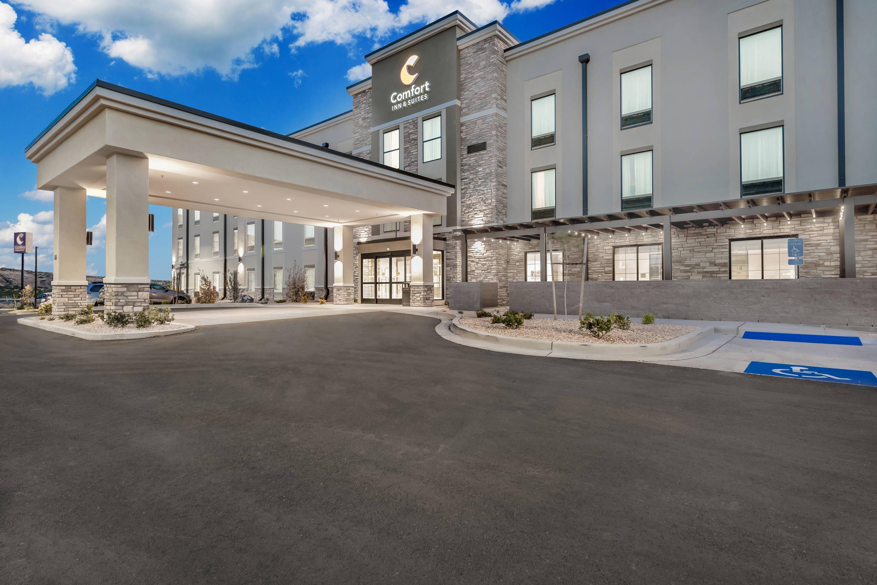 Hotel exterior | Comfort Inn & Suites Zion Park Area