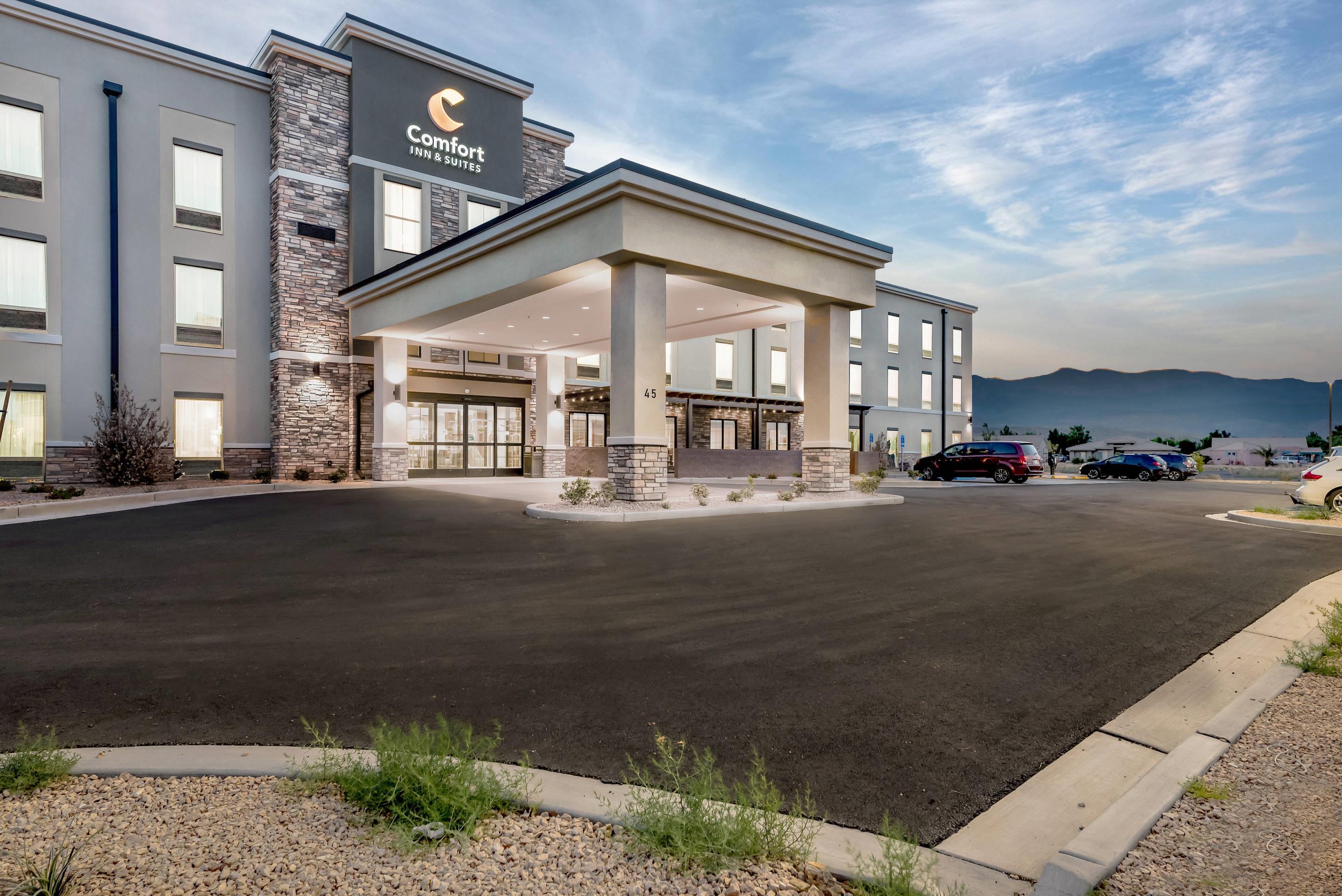 Hotel exterior | Comfort Inn & Suites Zion Park Area