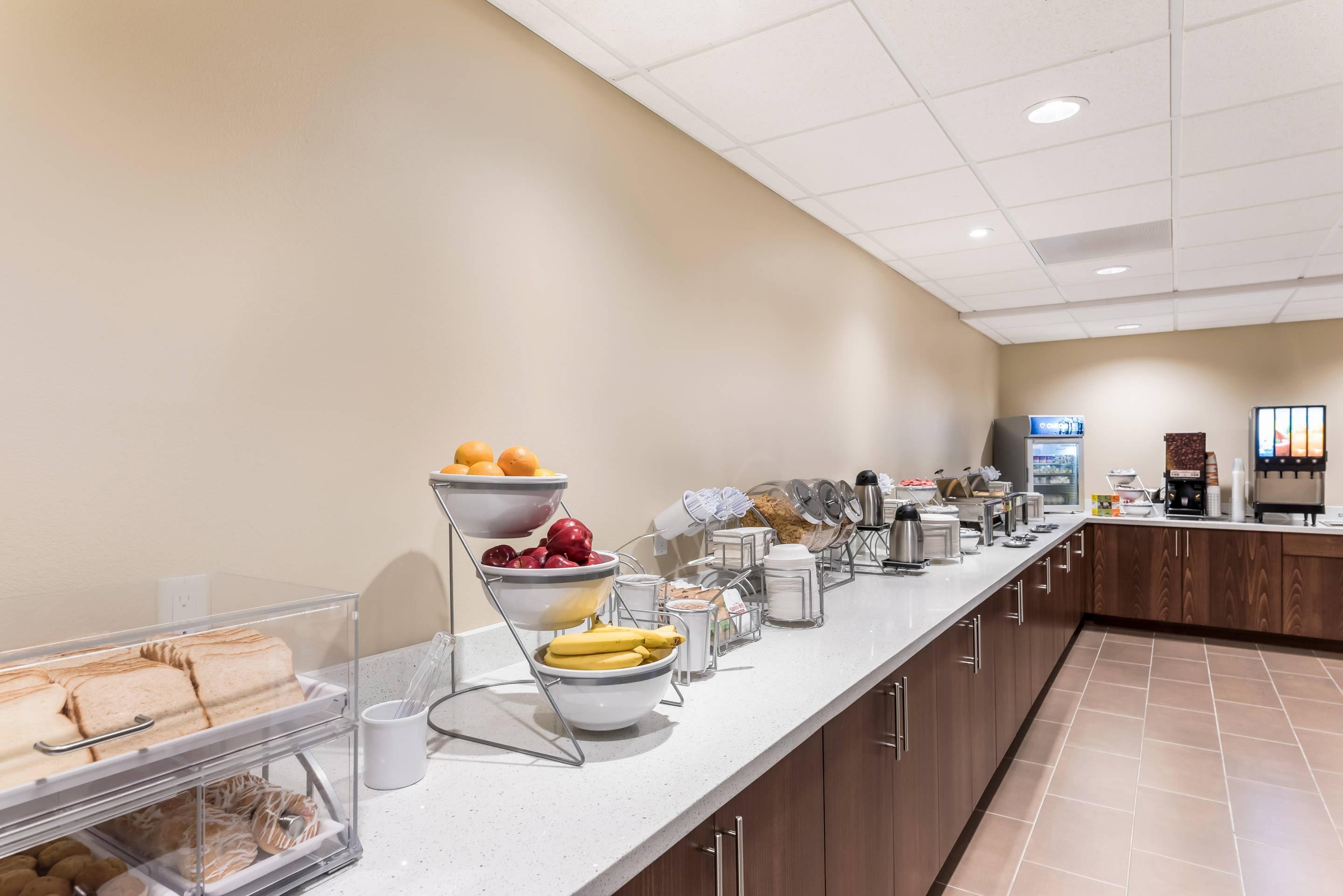 Breakfast counter | Comfort Inn & Suites Zion Park Area
