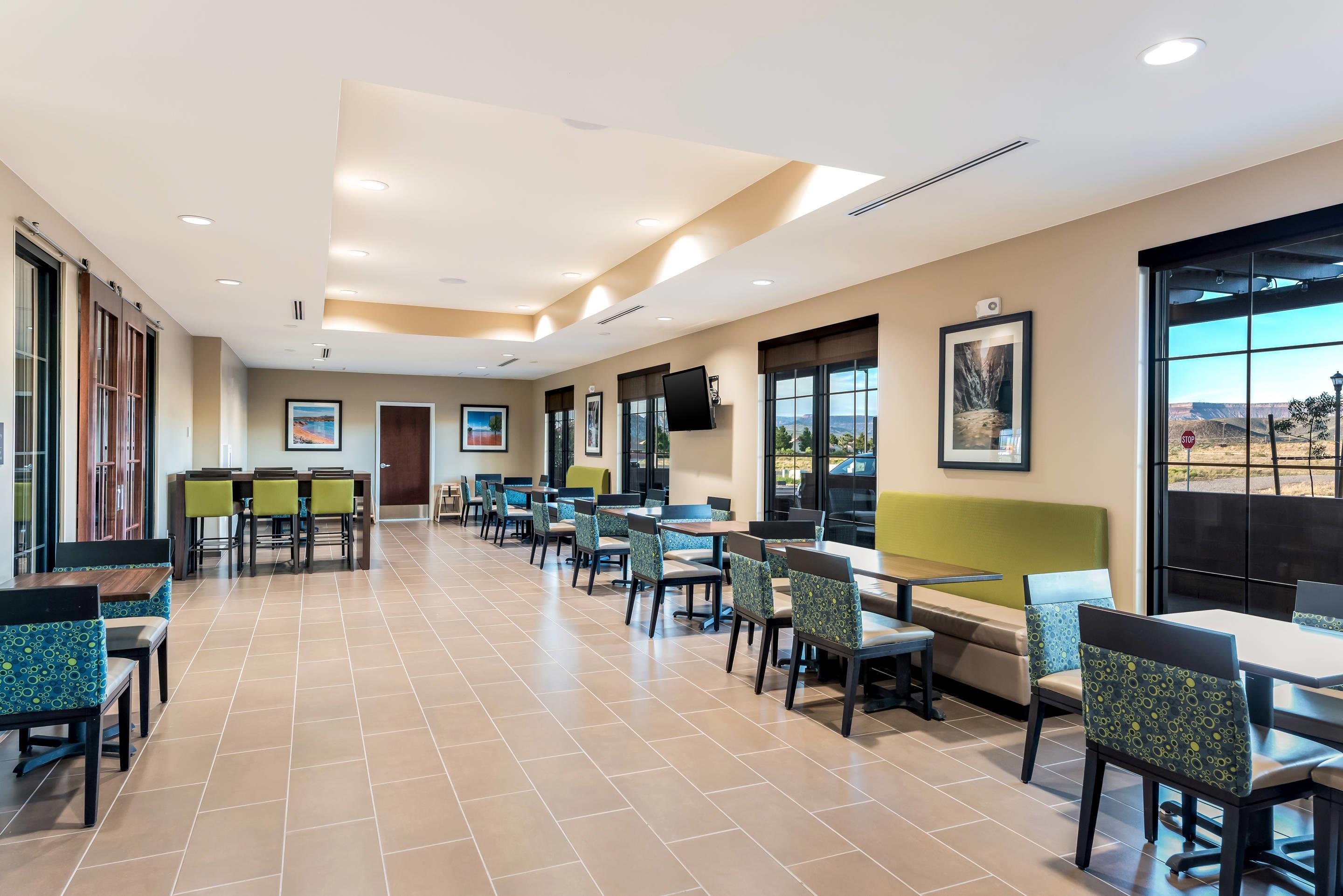 Breakfast area | Comfort Inn & Suites Zion Park Area