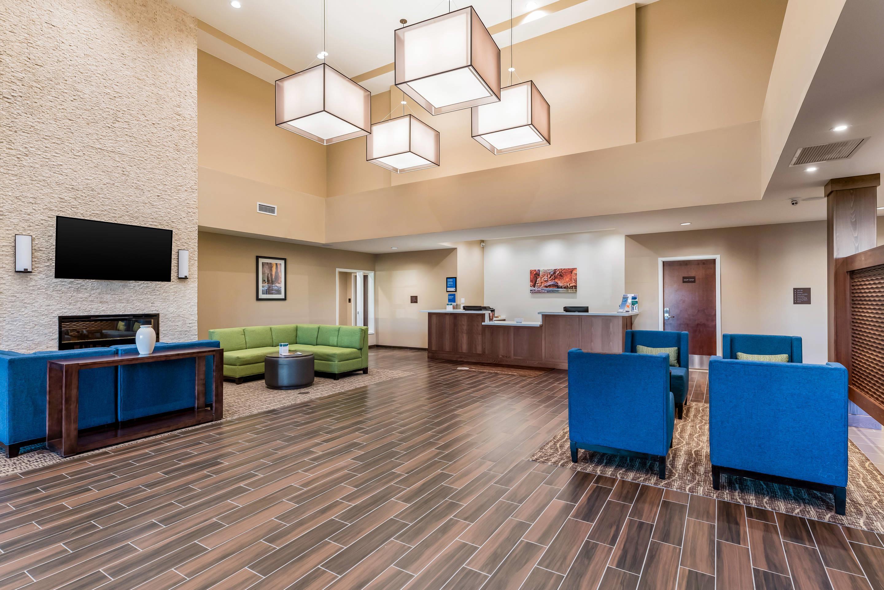 Spacious lobby | Comfort Inn & Suites Zion Park Area