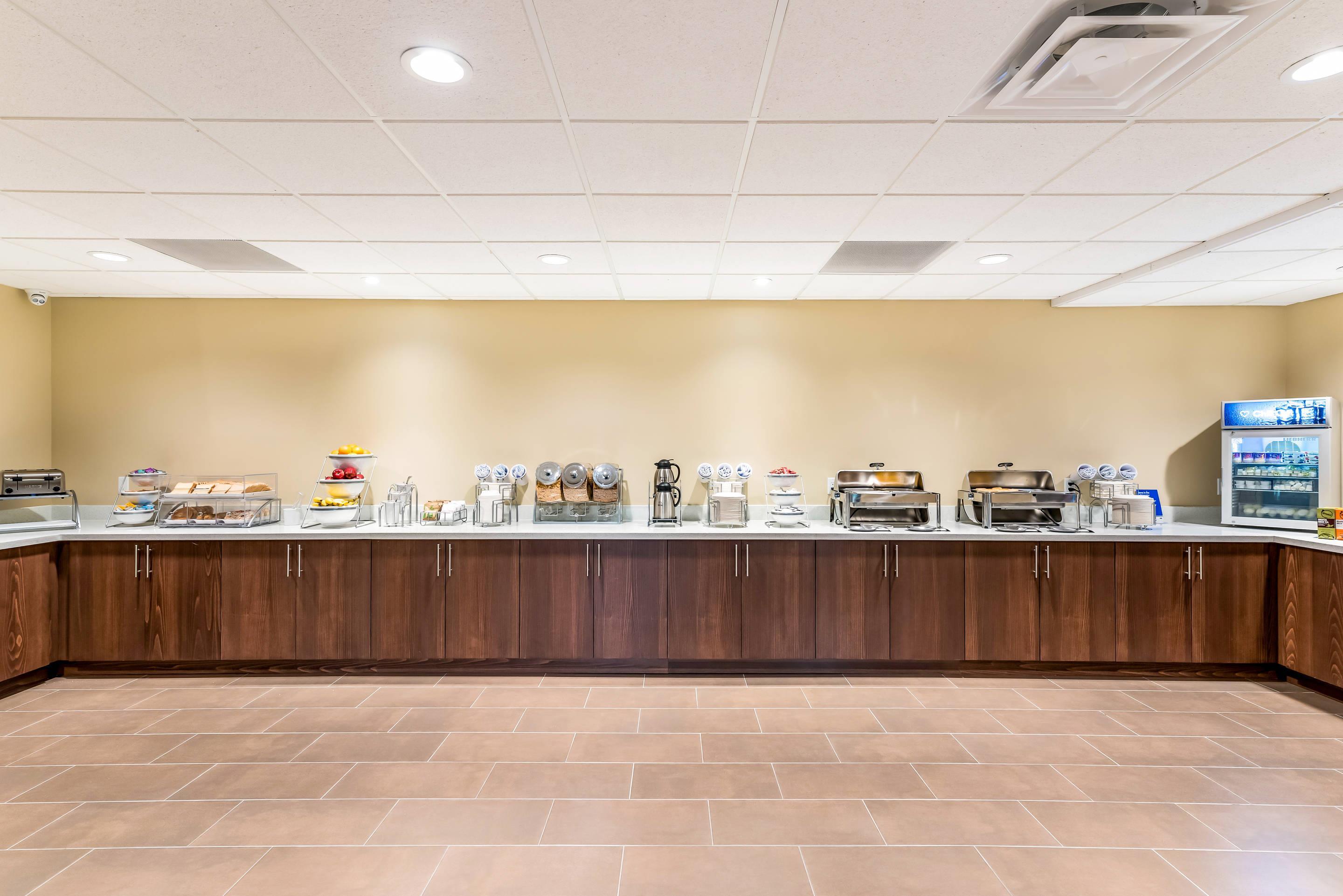 Breakfast counter | Comfort Inn & Suites Zion Park Area