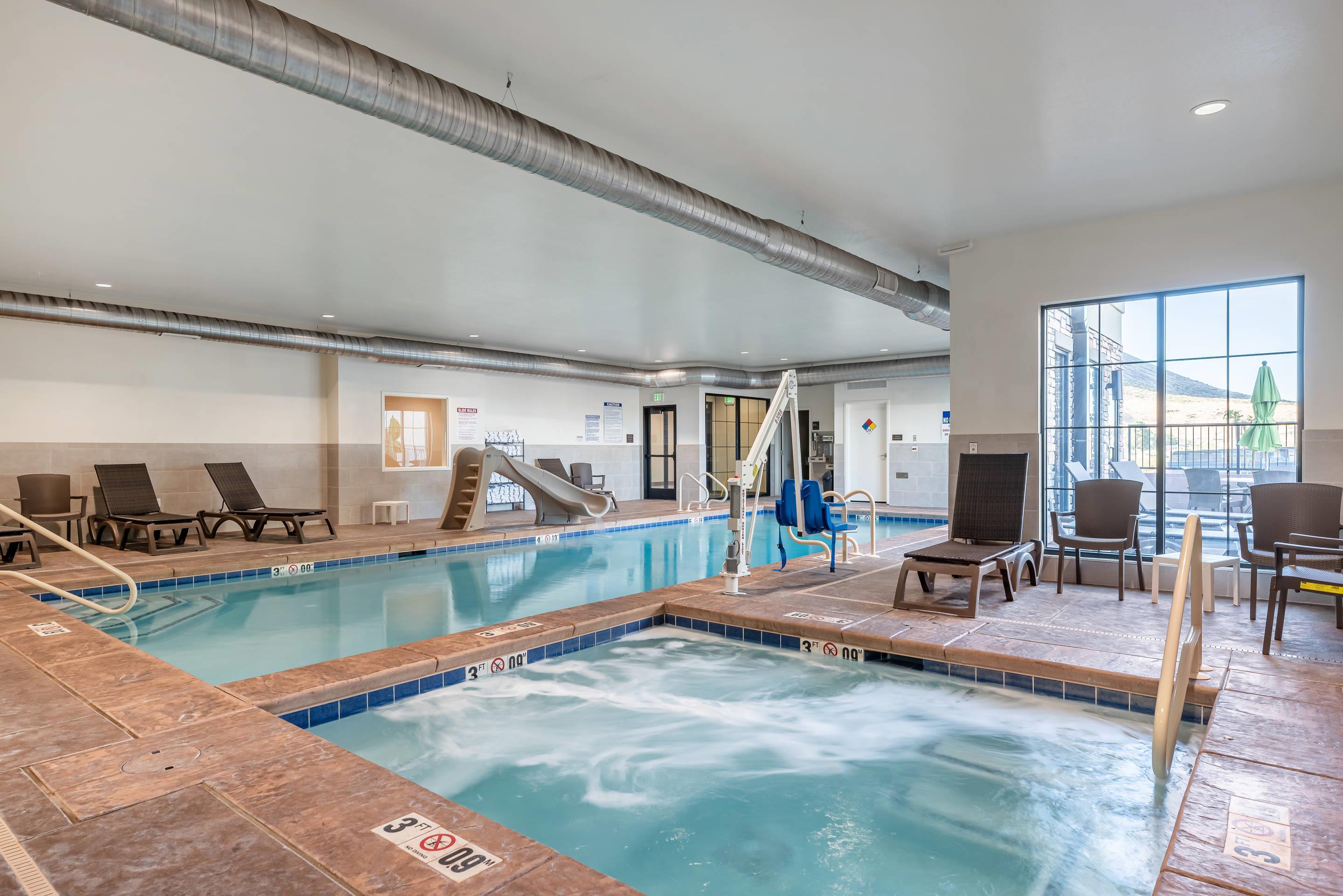 Indoor pool | Comfort Inn & Suites Zion Park Area