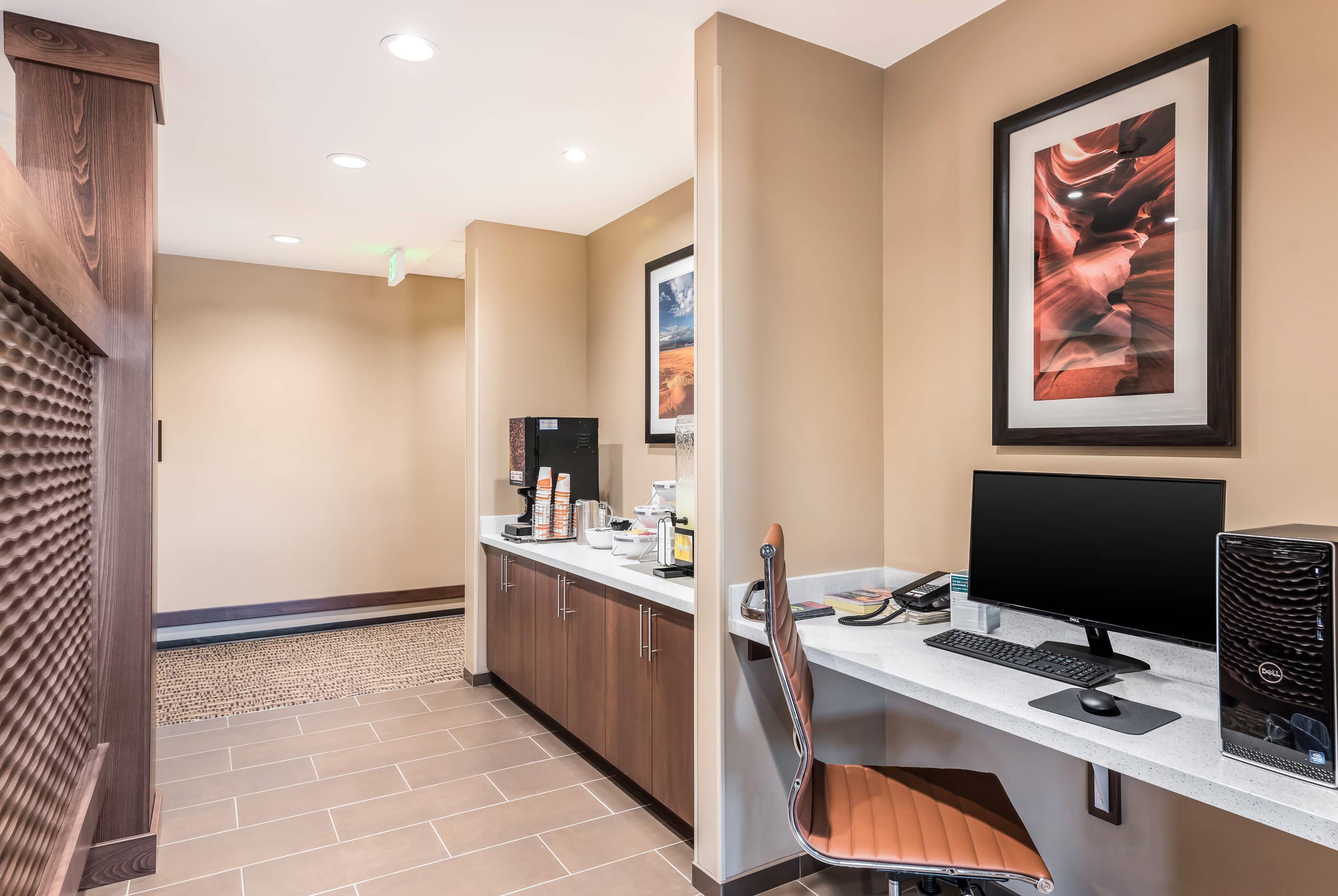 Business center | Comfort Inn & Suites Zion Park Area