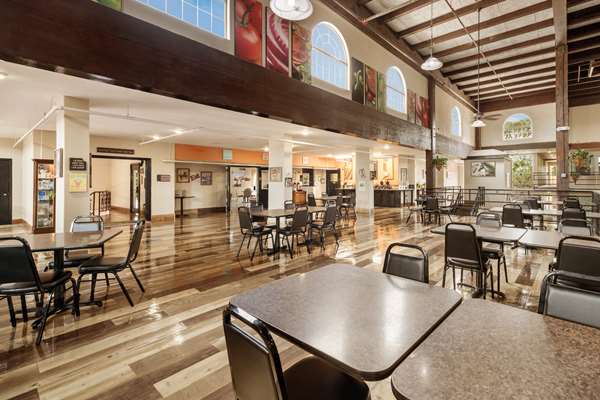 Restaurant - Pearl on the Concho Hotel San Angelo