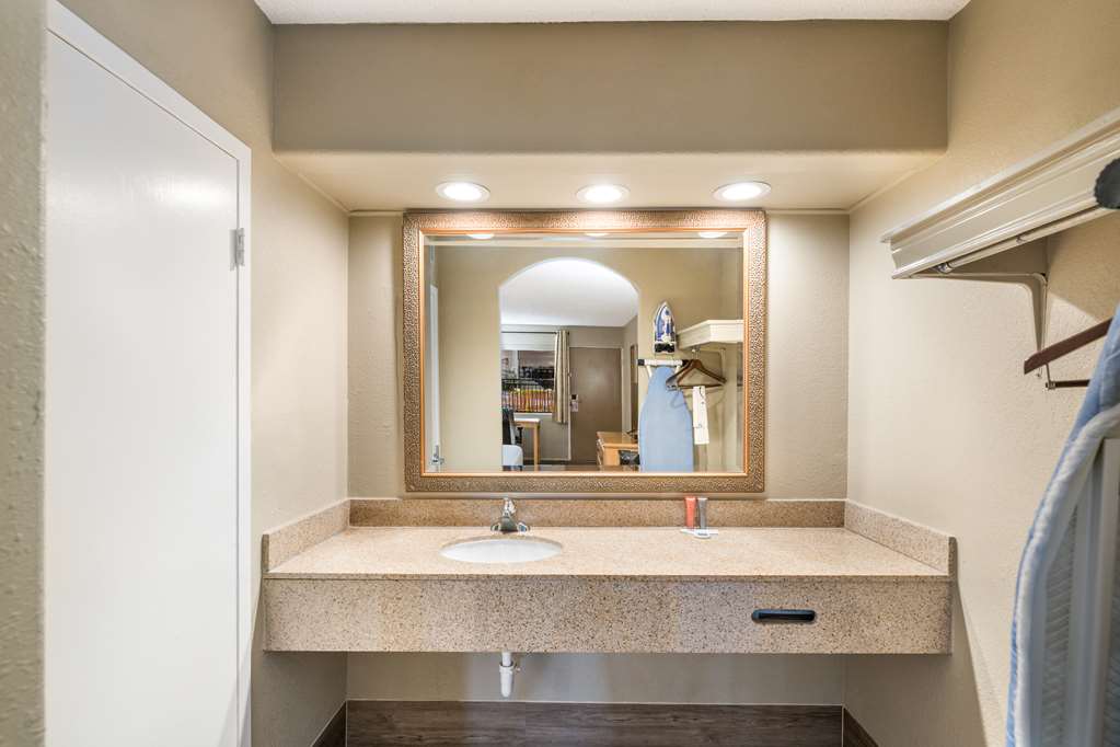Pearl on the Concho SureStay Collection by Best Western - Tap to explore photos