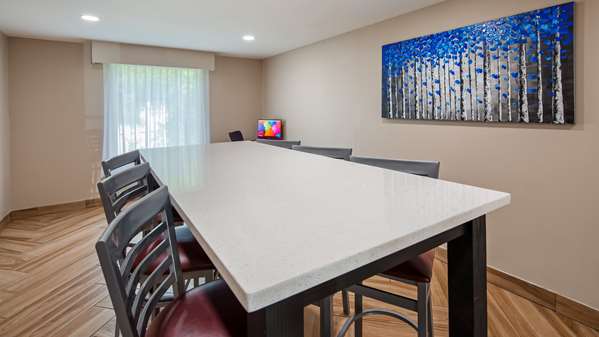  - SureStay Hotel by Best Western Florence - I-71 & I-75, Exit 180