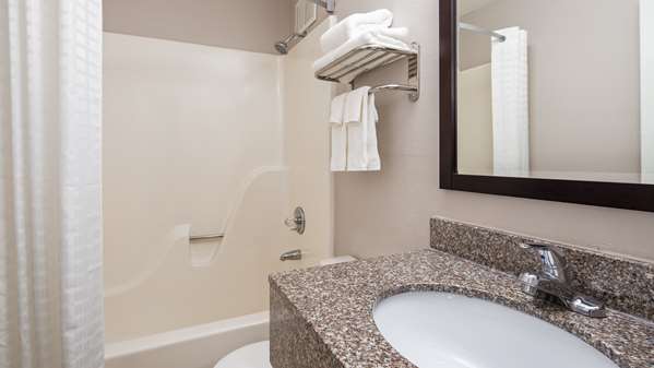  - SureStay Hotel by Best Western Florence - I-71 & I-75, Exit 180