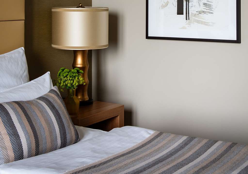 Ameron Koeln Hotel Regent-guestroom-Guest Room,On-Site.jpg