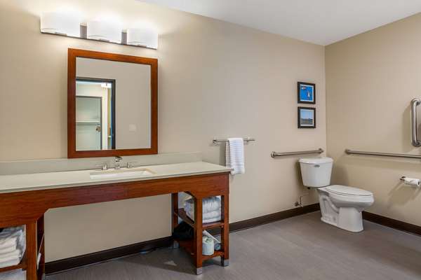 - Comfort Inn & Suites Ames