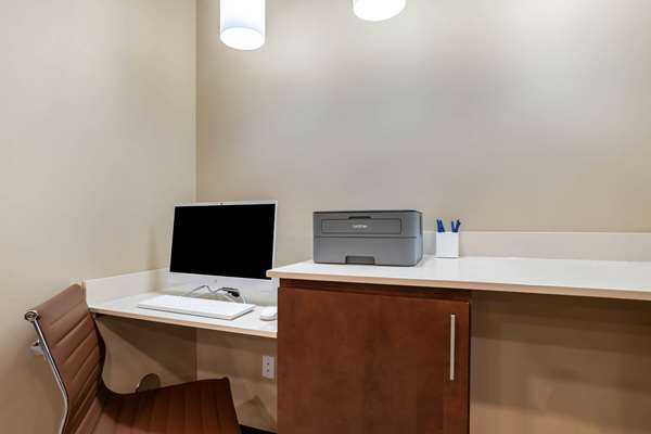 Conference Area - Comfort Inn & Suites Ames