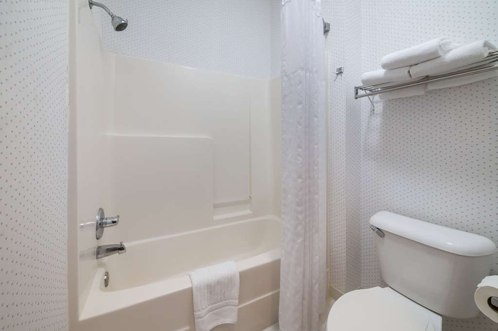 RODEWAY INN URBANA-guestroom-Guest Room,Bathroom,On-Site.jpg