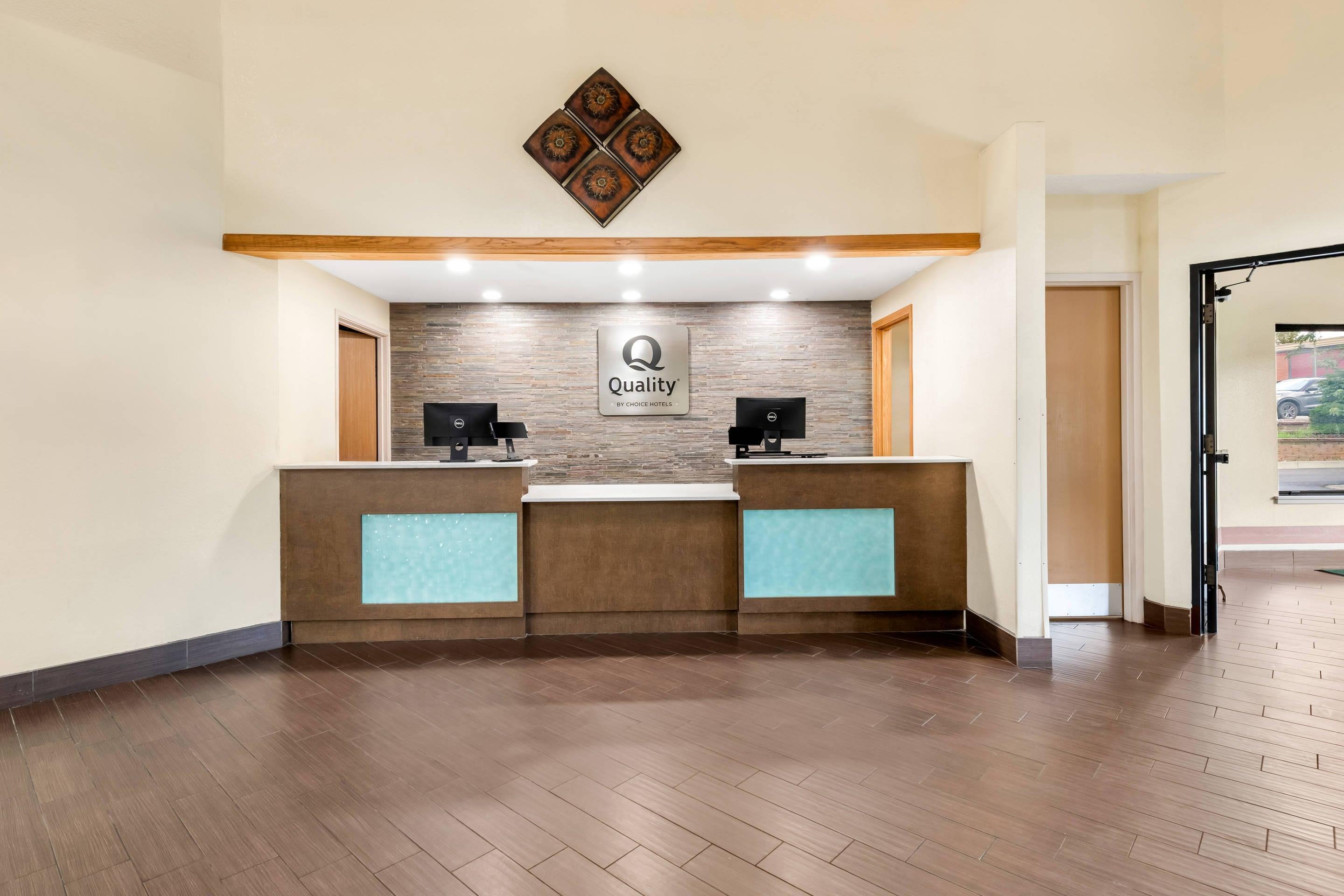 Front desk | Quality Inn & Suites Lawrence - University Area