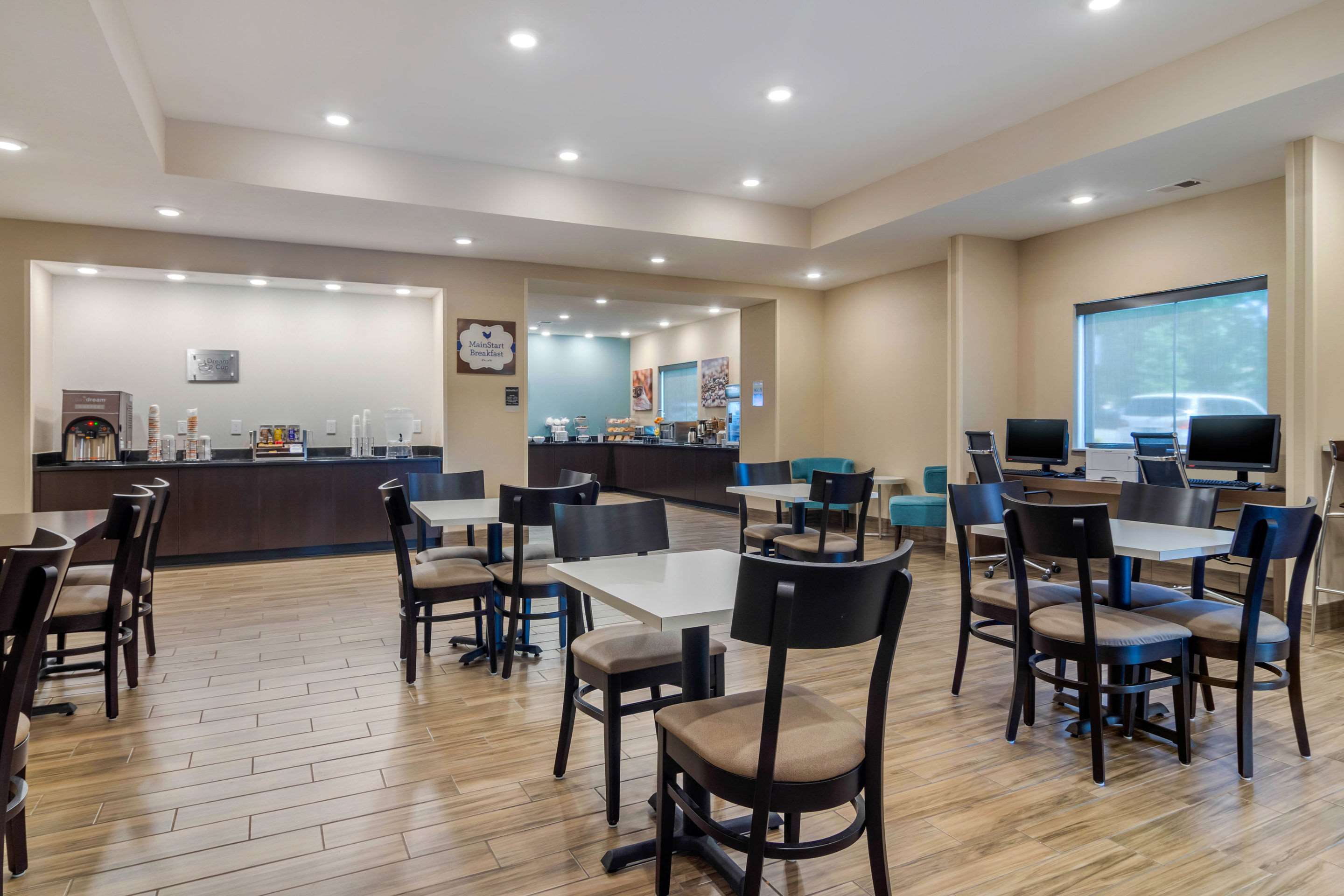 Breakfast area | MainStay Suites Newnan Atlanta South