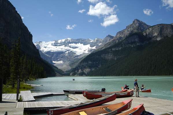 Exterior view - Lake Louise Inn