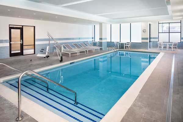 Pool - Hyatt Place Hotel Towne Centre Mount Pleasant