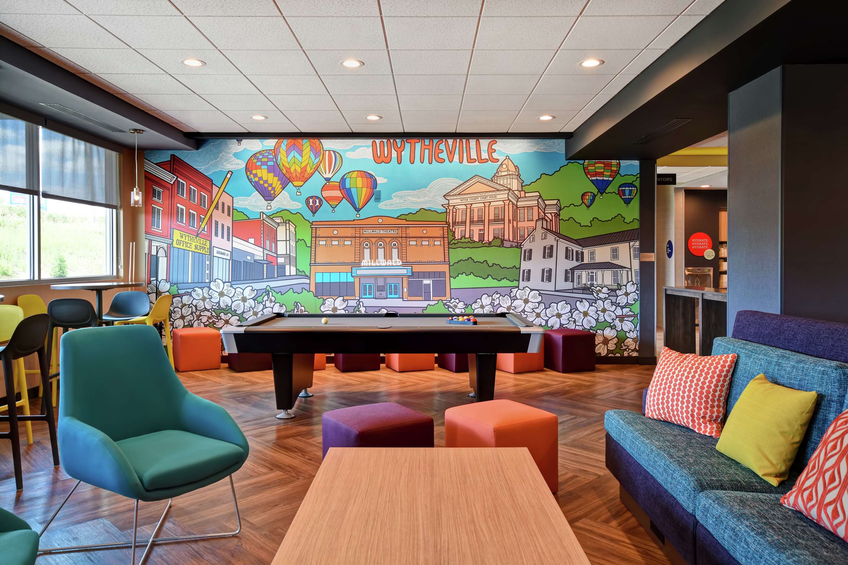 Lobby | Tru by Hilton Wytheville