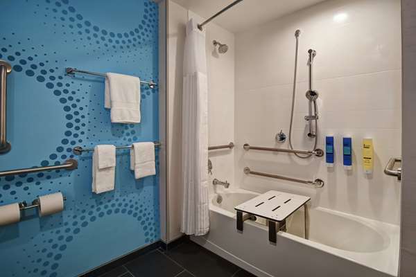  - Tru by Hilton Wytheville - I-77, Exit 41