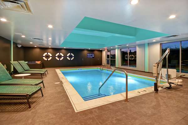 Pool - Tru by Hilton Wytheville - I-77, Exit 41