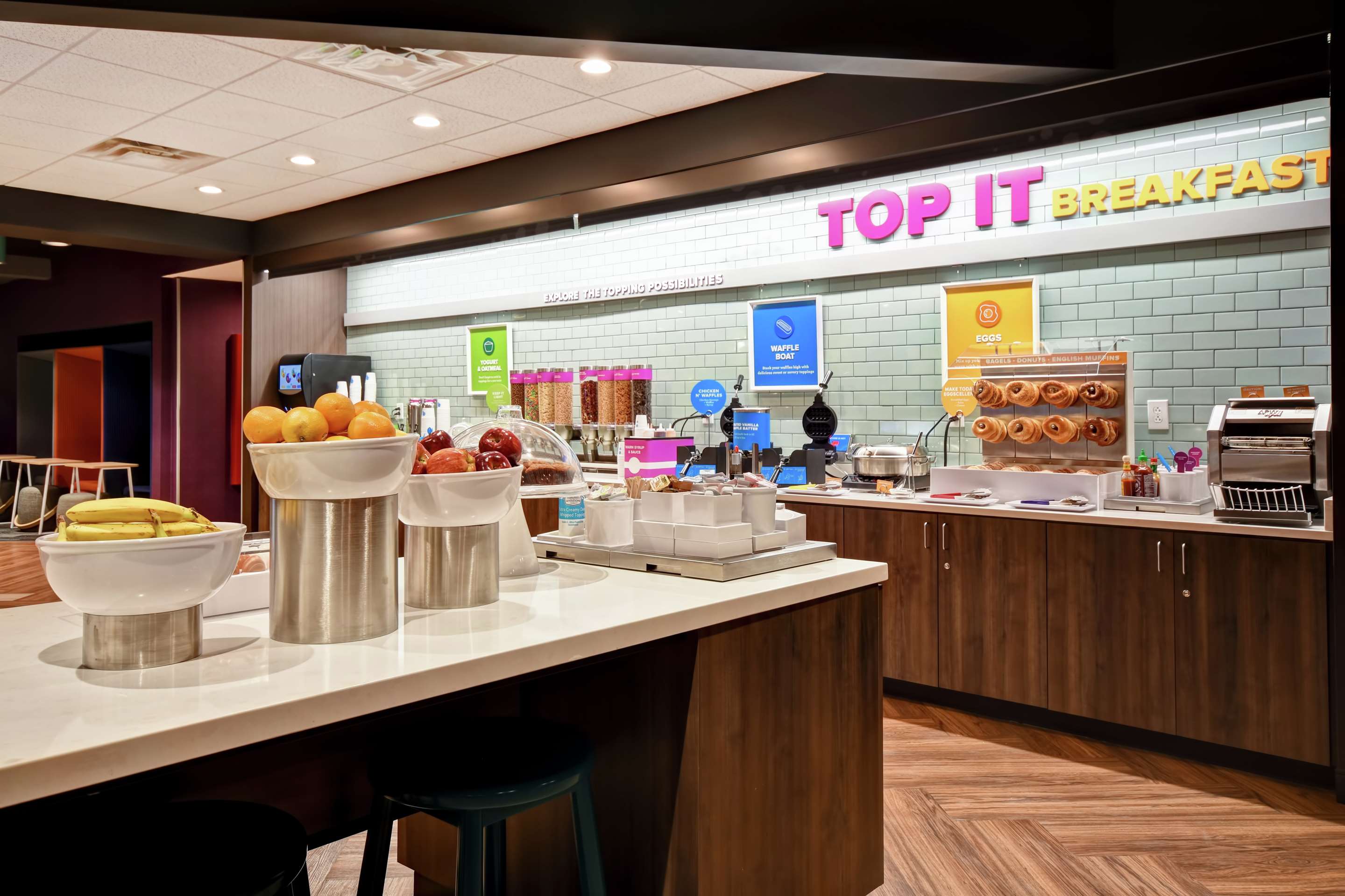 Breakfast Area | Tru by Hilton Wytheville