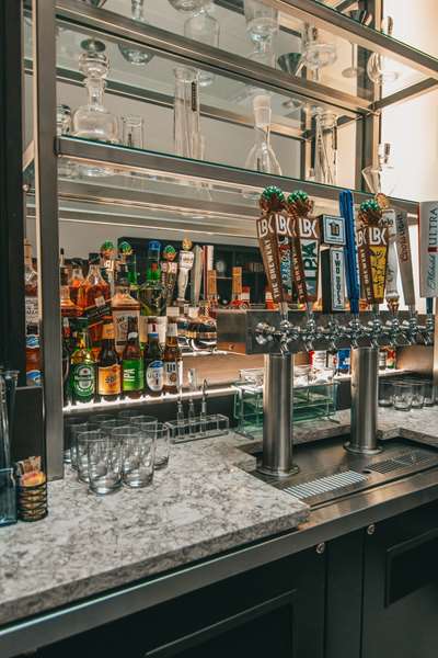 Bar - DoubleTree by Hilton Hotel Lubbock